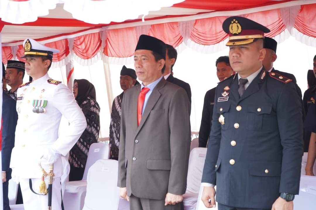 BERITA GAMBAR SIMPATIK